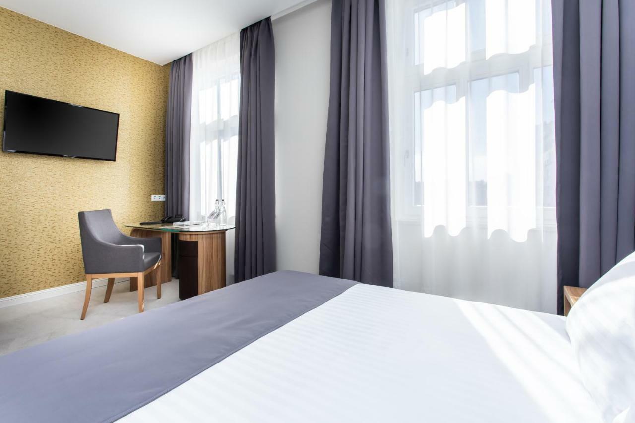 Jakubowy Hotel Гдыня Экстерьер фото
